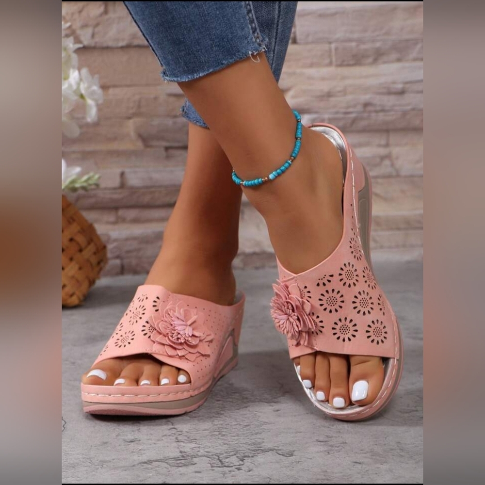 Women Pink Wedges - Picture 4 of 8